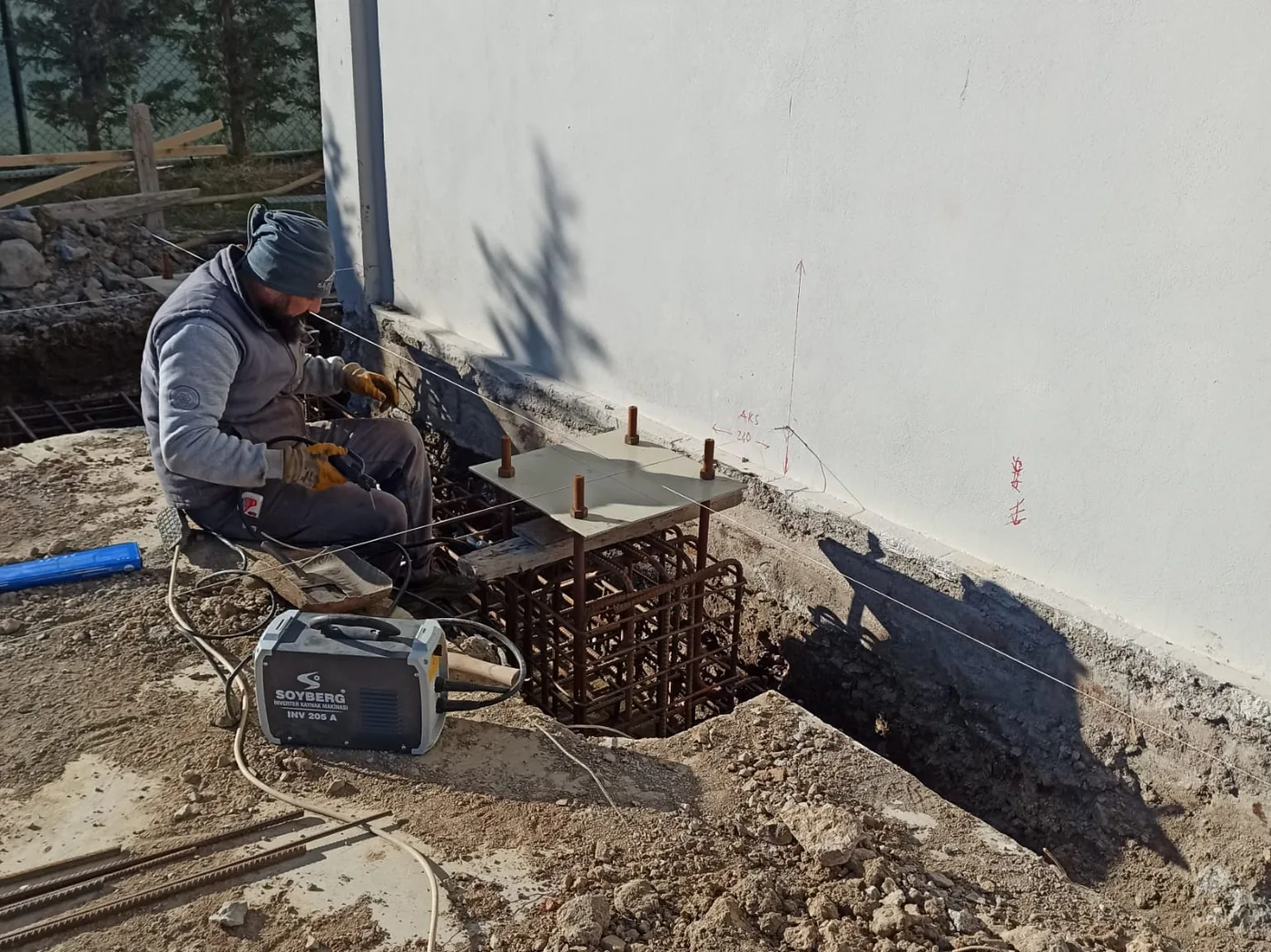 Fabrika ankraj ve temel detayı